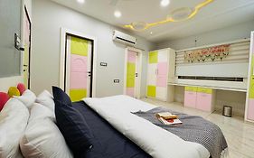 Home Escape 3bhk Luxury Duplex, Vijay Nagar Indore  India